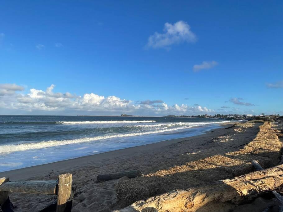 Beach House On Stockton Beach, Newcastle Villa Bagian luar foto